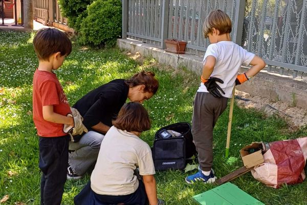 Huerto en colegio Molière